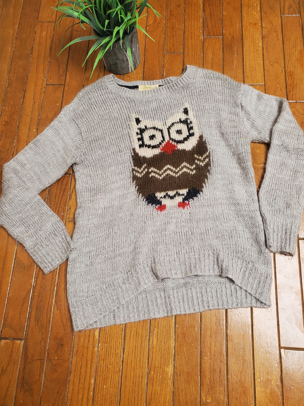 Rewind Gray Crewneck Sweater with Owl Intarsia